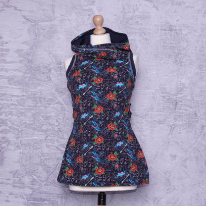Walk about old tattoo top maat 40 ( L)