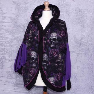 Skulls cardigan maat L french terry