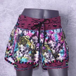 Moxi shorts skulls maat m/L met shorts met zakken .