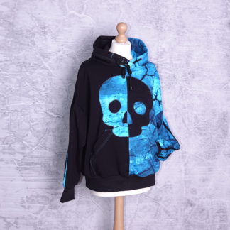 Turkoise blue skulls cropped hoody maat 42 (XL)