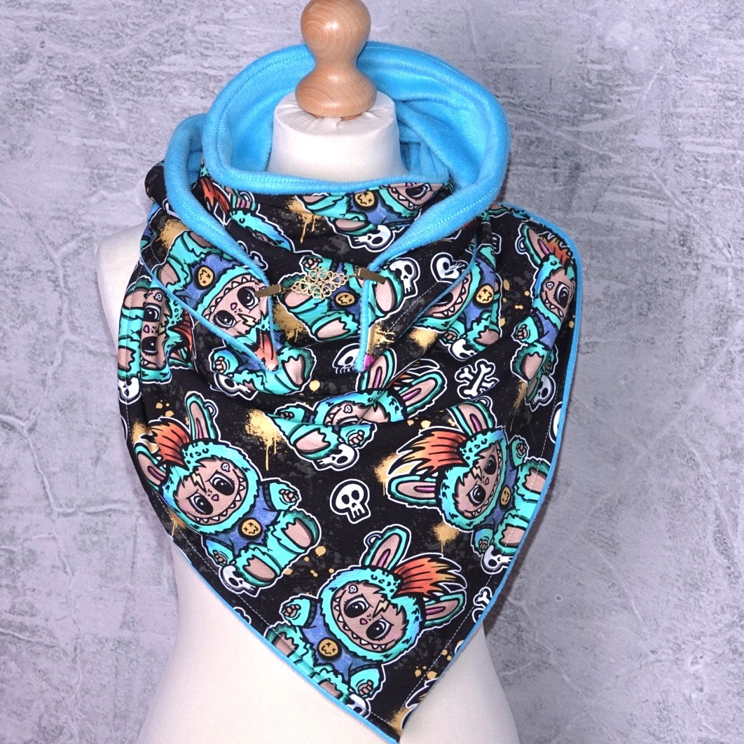 driehoek sjaal omkeerbaar 140cm breed 70cm hoog punk bubu print