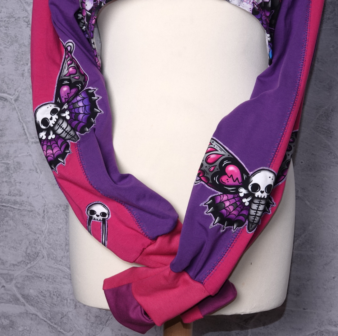 Detail closeup vlinder cuffs