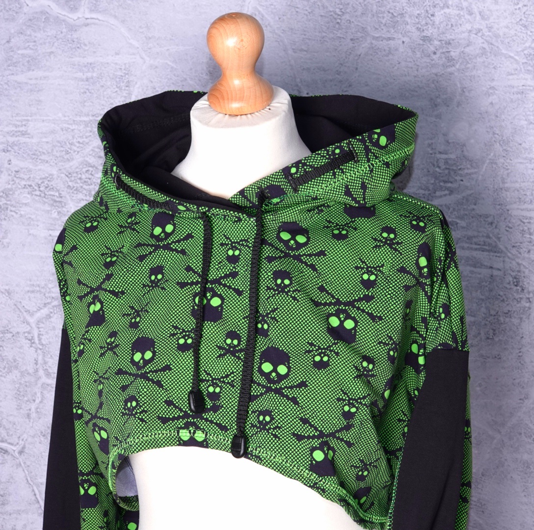 Detail green skulls closeup