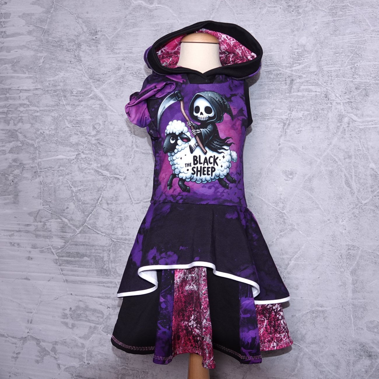 Detail fairydress blacksheep voorkant pop